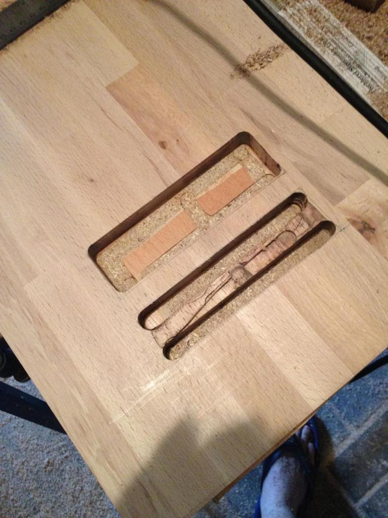 [19/07/2012] Wooden Inspiration: Mit der Holzfräse zum Wunschgehäuse (31)