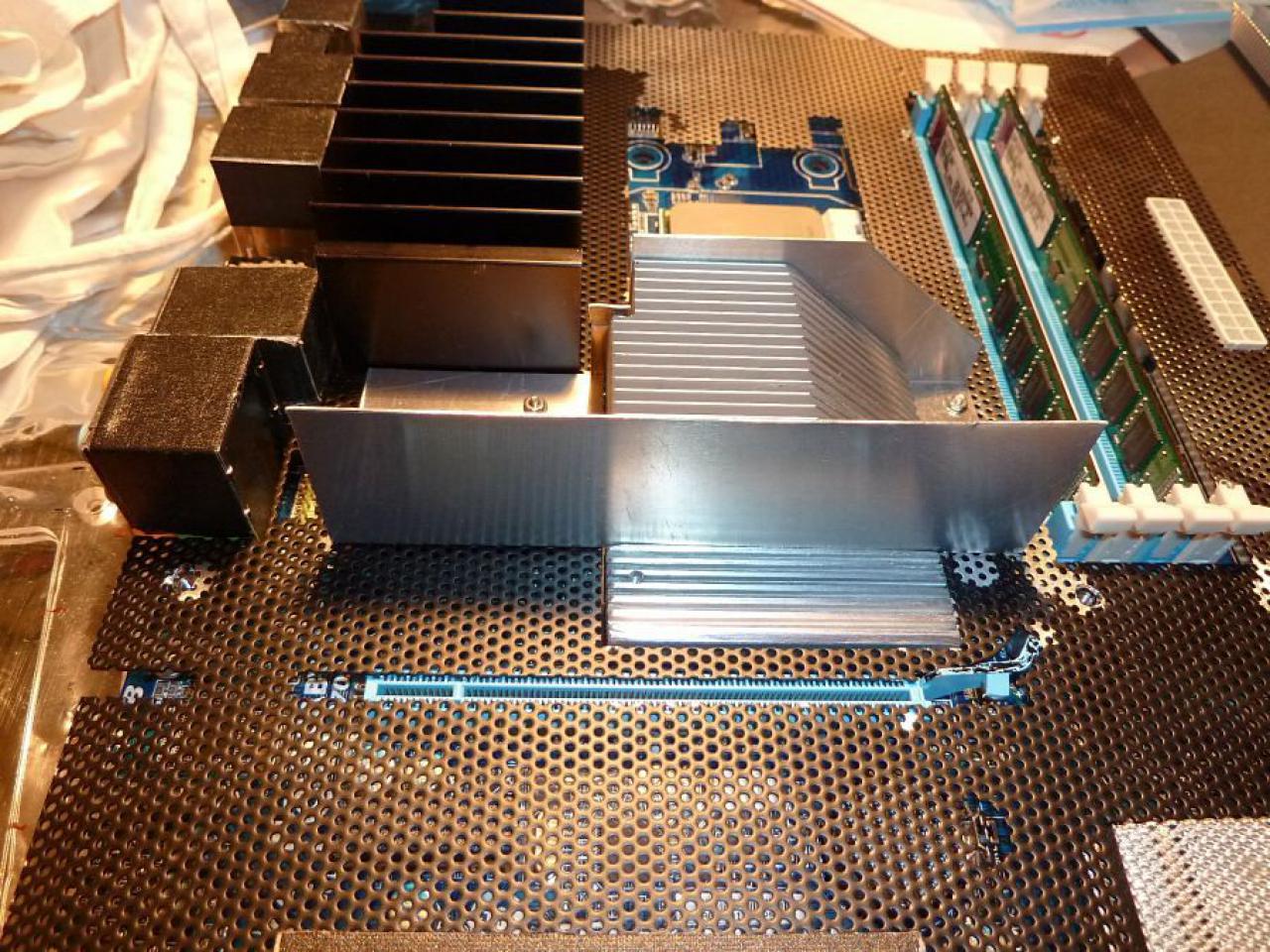 [20/07/2012] Update vom 20.07: Eigenbau-NB-Kühler und Riss im Plexiglas (16)