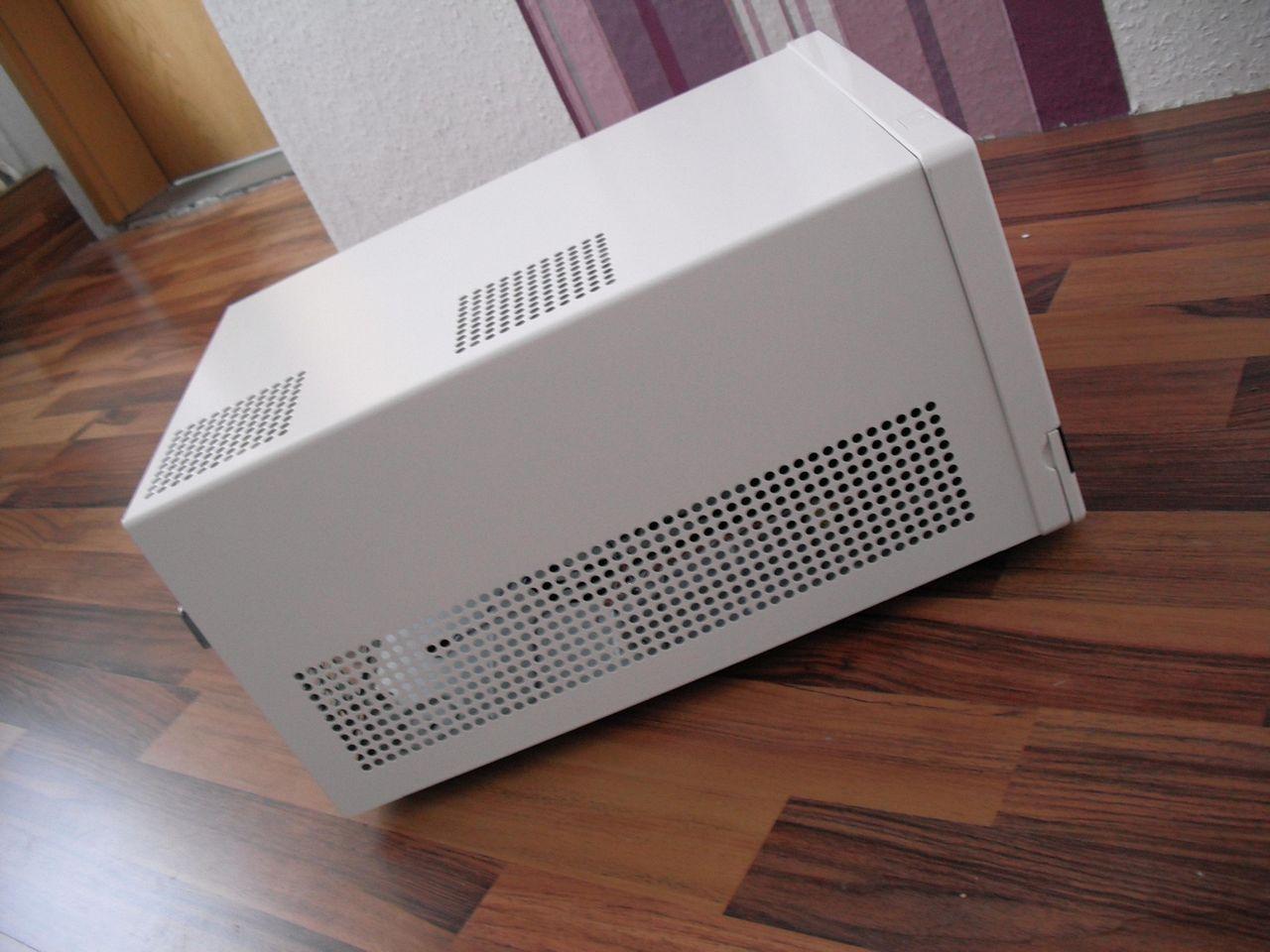[27/07/2012] Purple White: Casemod mit gemoddeter Grafikkarte (29)