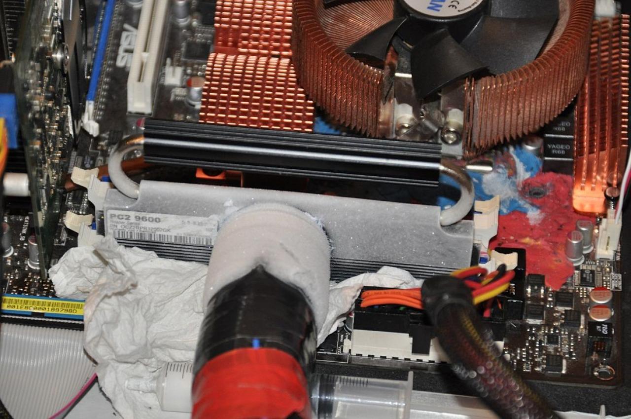 [13/07/2012] Update vom 15.07.: Speicher bei Minusgraden, bunte Knete-Isolierung (2)