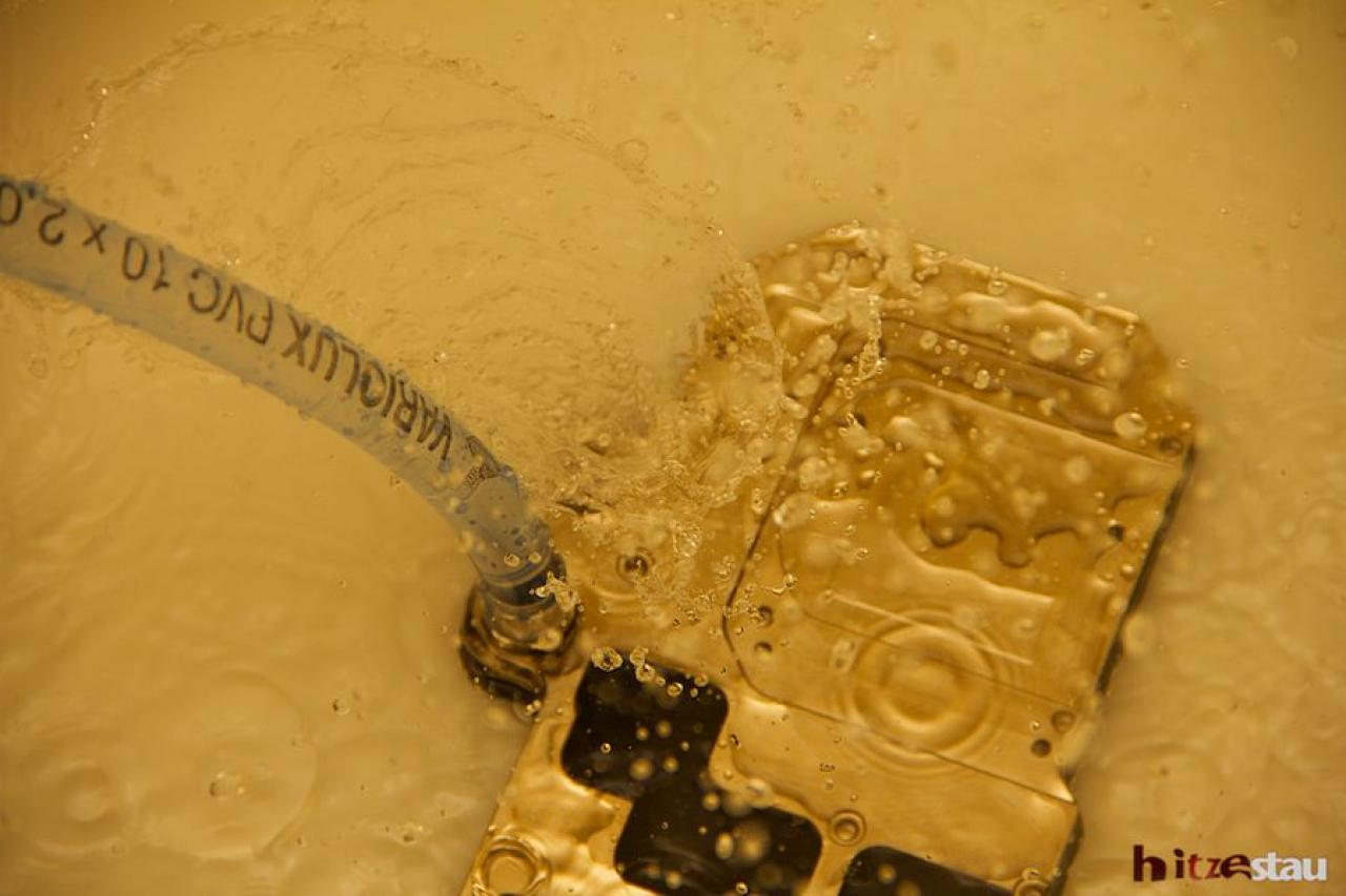 [20/07/2012] Update vom 21.07. mit Vodka-Ausgleichsbehälter, Kupferpracht und satten Farben (32)