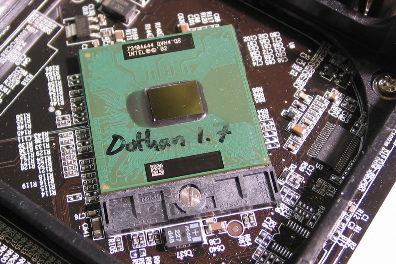 [13/07/2012] Platz 36	Intel Pentium M 7xx (Dothan) mit 6 Stimmen und somit	1.52%