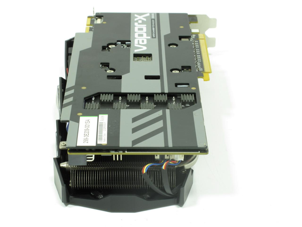 [16/07/2012] Sapphire Radeon HD 7970 TOXIC 6GB: Die 1,2-GHz-Grafikkarte mit 6.144 MiB im PCGH-Test (8)