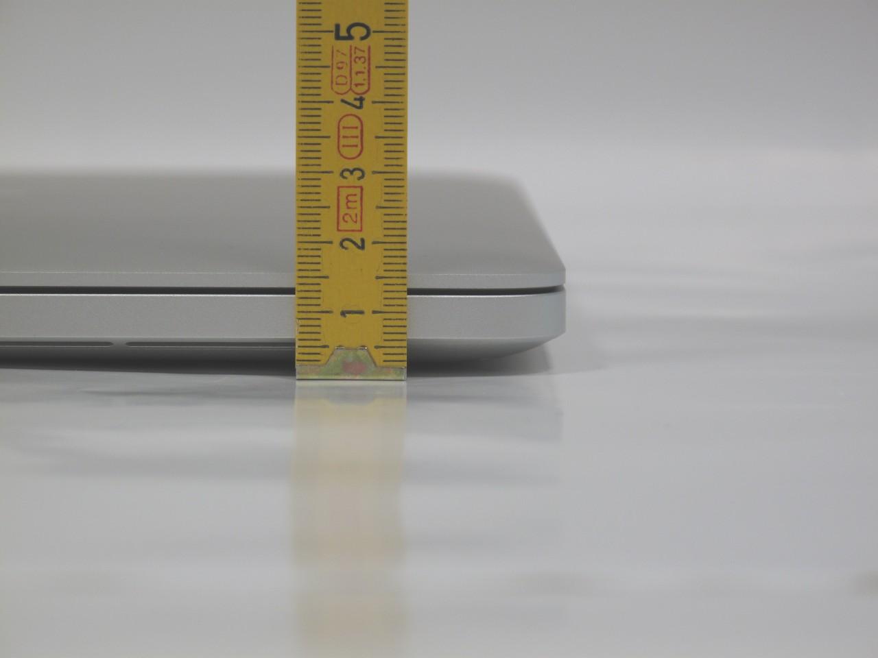 [06/07/2012] Vergleich der Bauhöhe: Macbook Pro