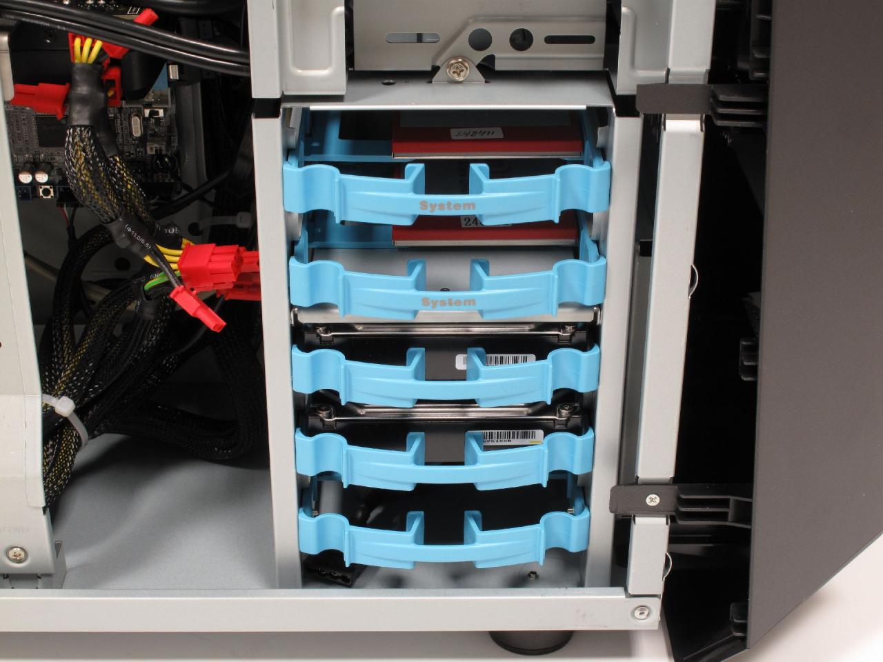 [26/07/2012] Asus ROG Tytan CG8580: H2O-gekühlter High-End-PC im Testlabor (16)