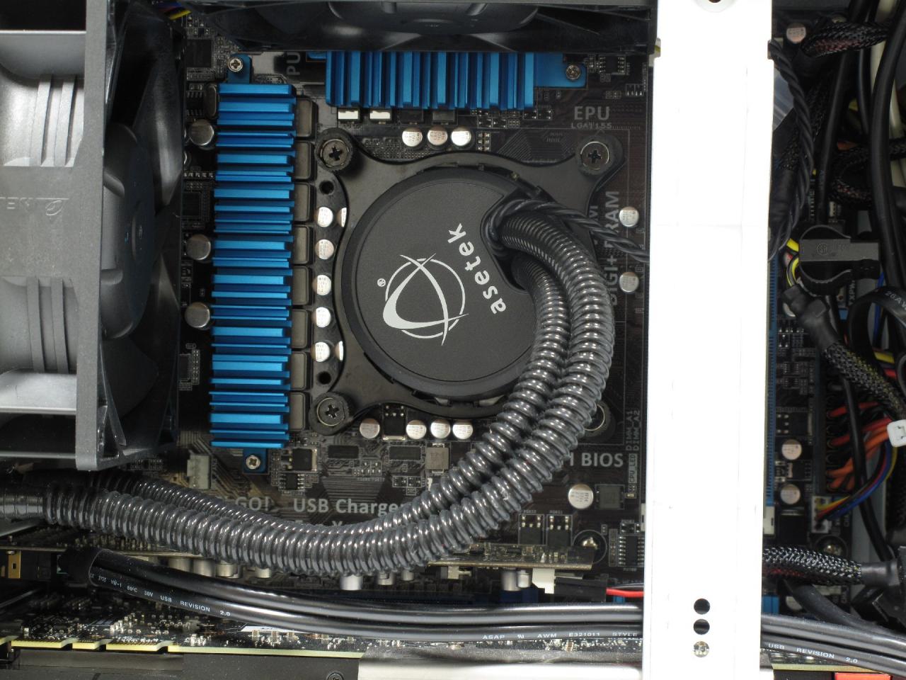 [26/07/2012] Asus ROG Tytan CG8580: H2O-gekühlter High-End-PC im Testlabor (18)