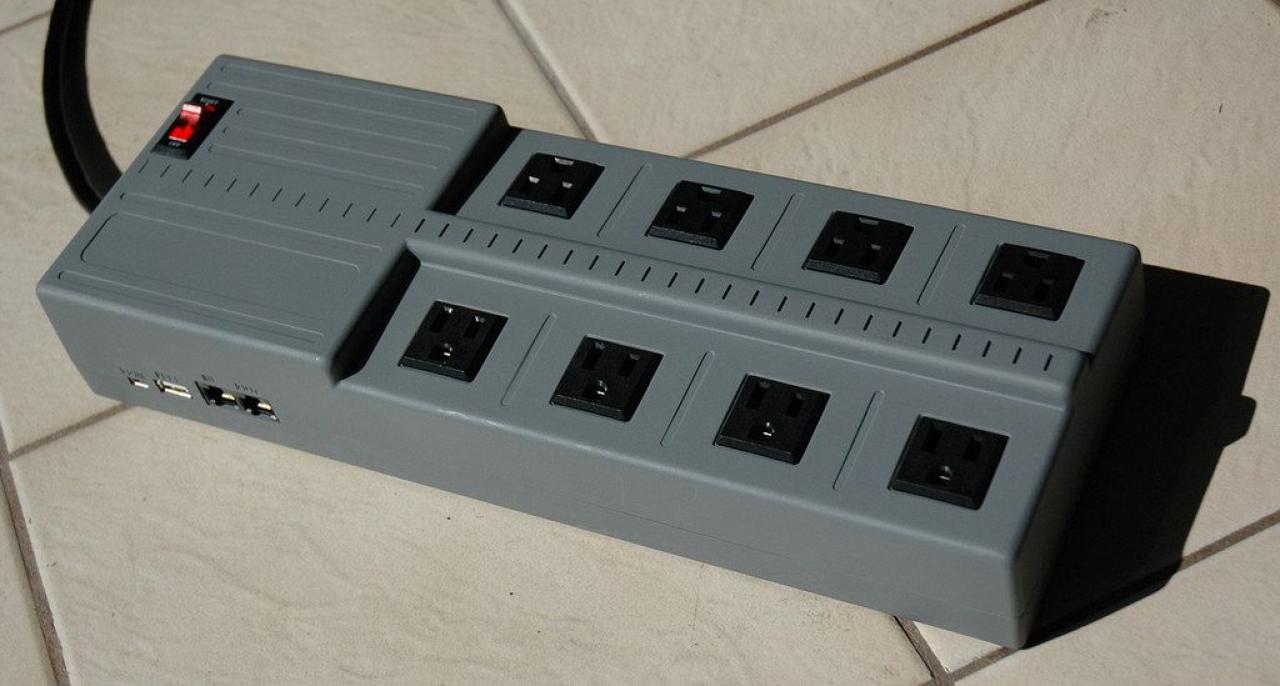 [23/07/2012] Wenn eine Mehrfachsteckdose zum Hackerwerkzeug wird - Power Pwn (7)
