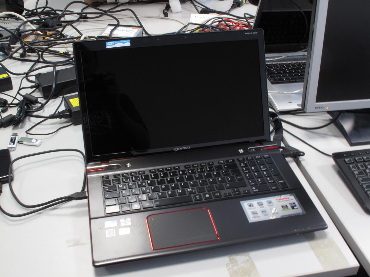 [17/07/2012] Toshiba Qosmio X870-119 (1)