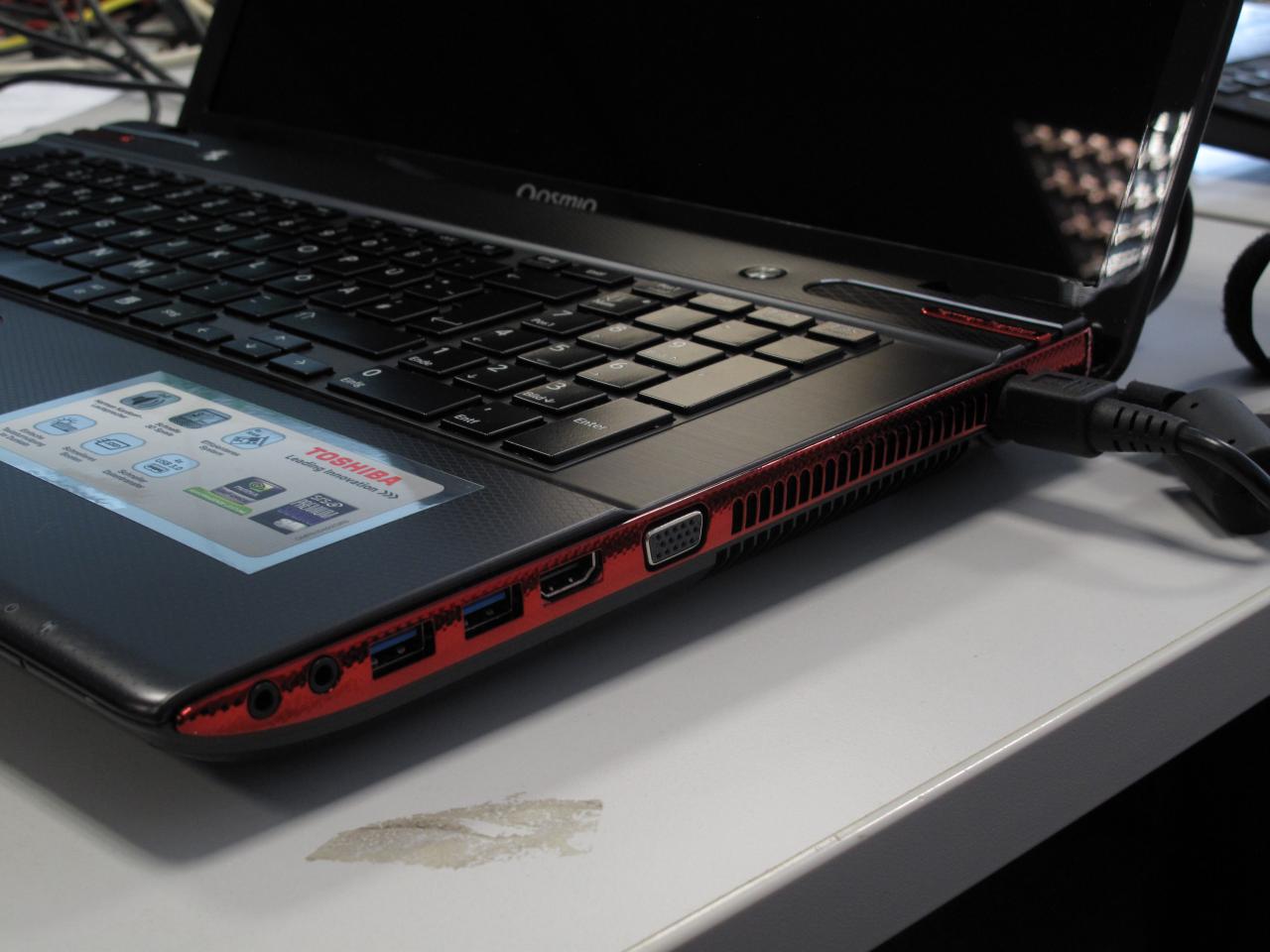 [17/07/2012] Toshiba Qosmio X870-119 (4)