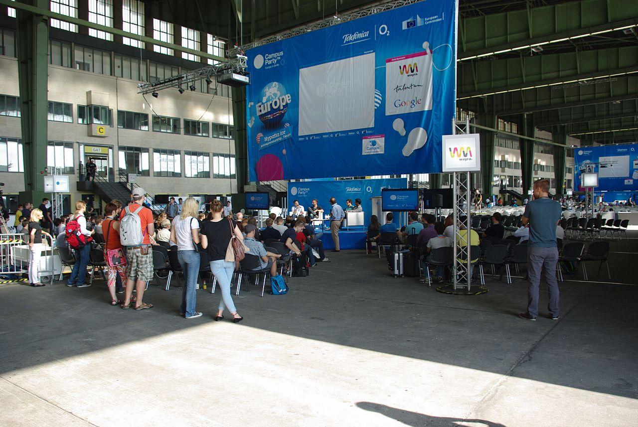 [27/08/2012] Steampunk-Mods, PCs in Fliegen-Optik und im Schreibttisch - Casemodding auf der Campus Party Berlin (23)