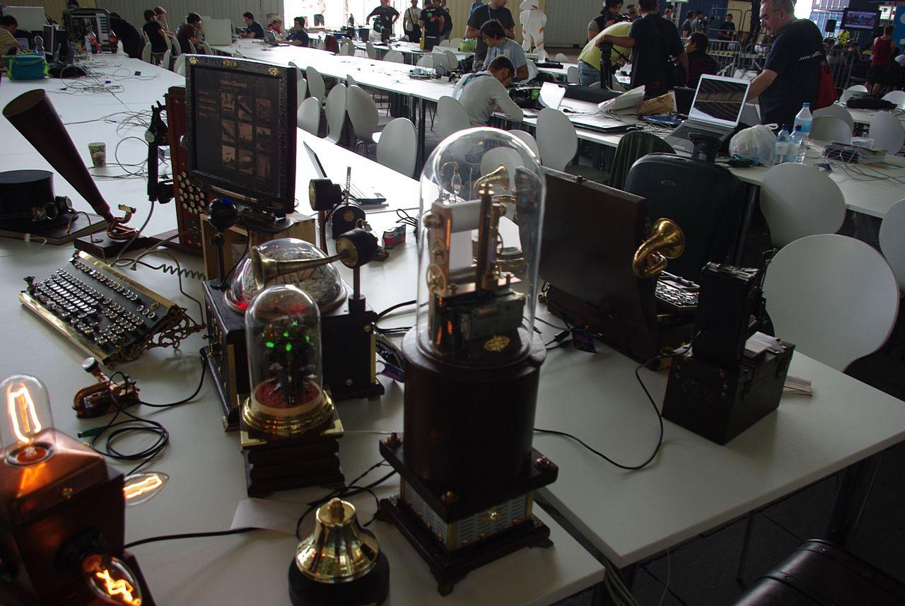 [27/08/2012] Steampunk-Mods, PCs in Fliegen-Optik und im Schreibttisch - Casemodding auf der Campus Party Berlin (4)