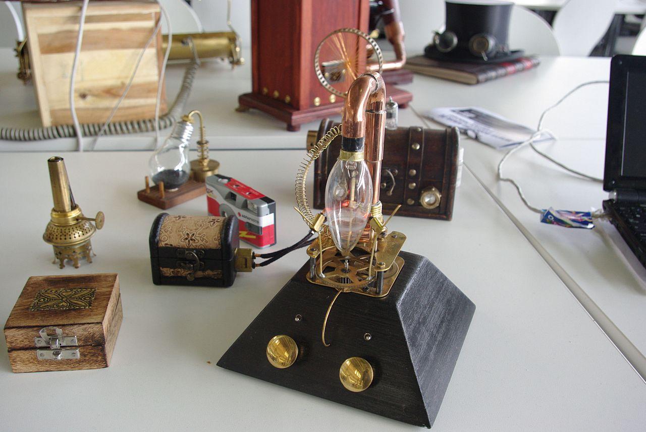 [27/08/2012] Steampunk-Mods, PCs in Fliegen-Optik und im Schreibttisch - Casemodding auf der Campus Party Berlin (14)