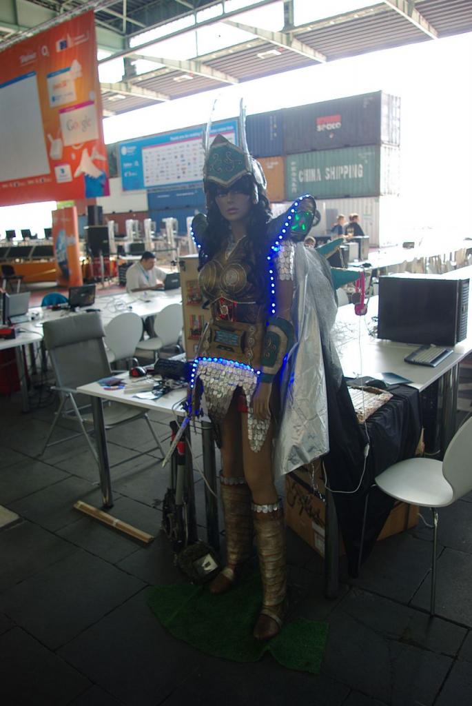 [27/08/2012] Steampunk-Mods, PCs in Fliegen-Optik und im Schreibttisch - Casemodding auf der Campus Party Berlin (17)