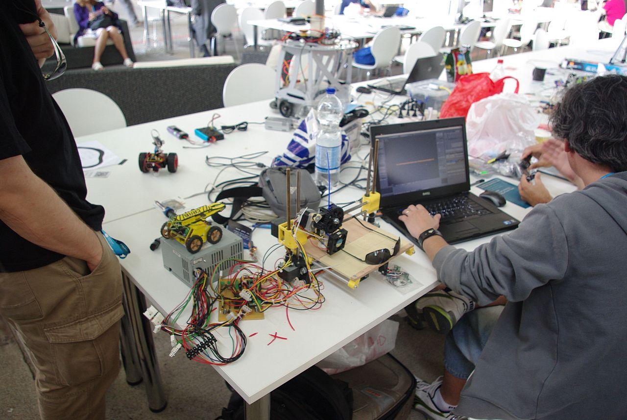 [27/08/2012] Steampunk-Mods, PCs in Fliegen-Optik und im Schreibttisch - Casemodding auf der Campus Party Berlin (36)