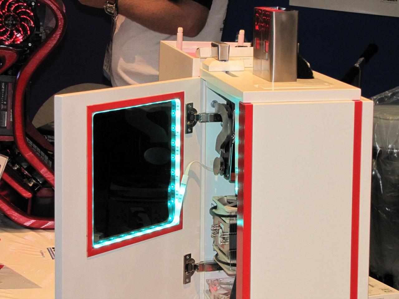 [18/08/2012] Deutsche Casemod Meisterschaft auf der Gamescom in Köln - Unglaubliche Kreationen (7)
