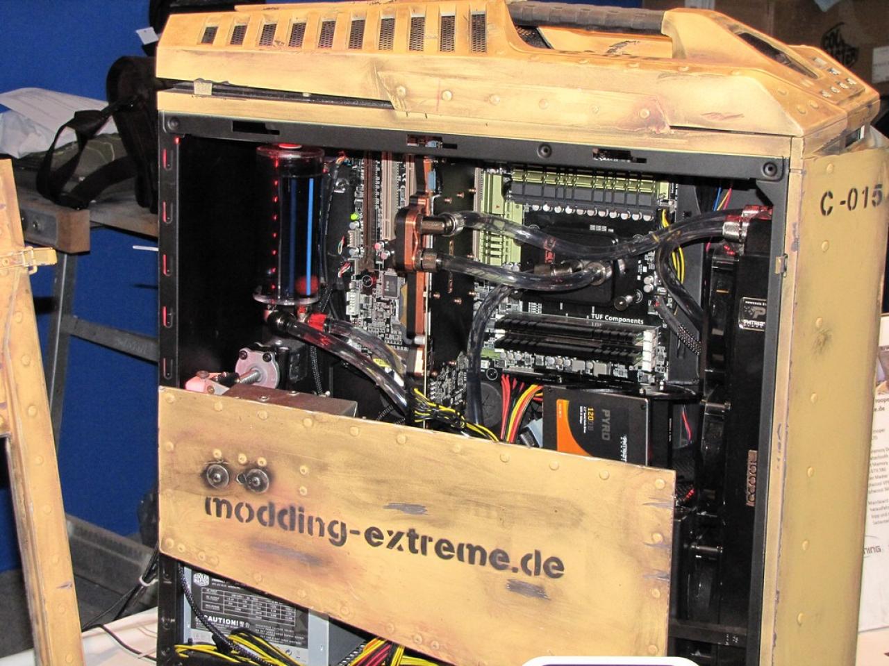 [18/08/2012] Deutsche Casemod Meisterschaft auf der Gamescom in Köln - Unglaubliche Kreationen (27)
