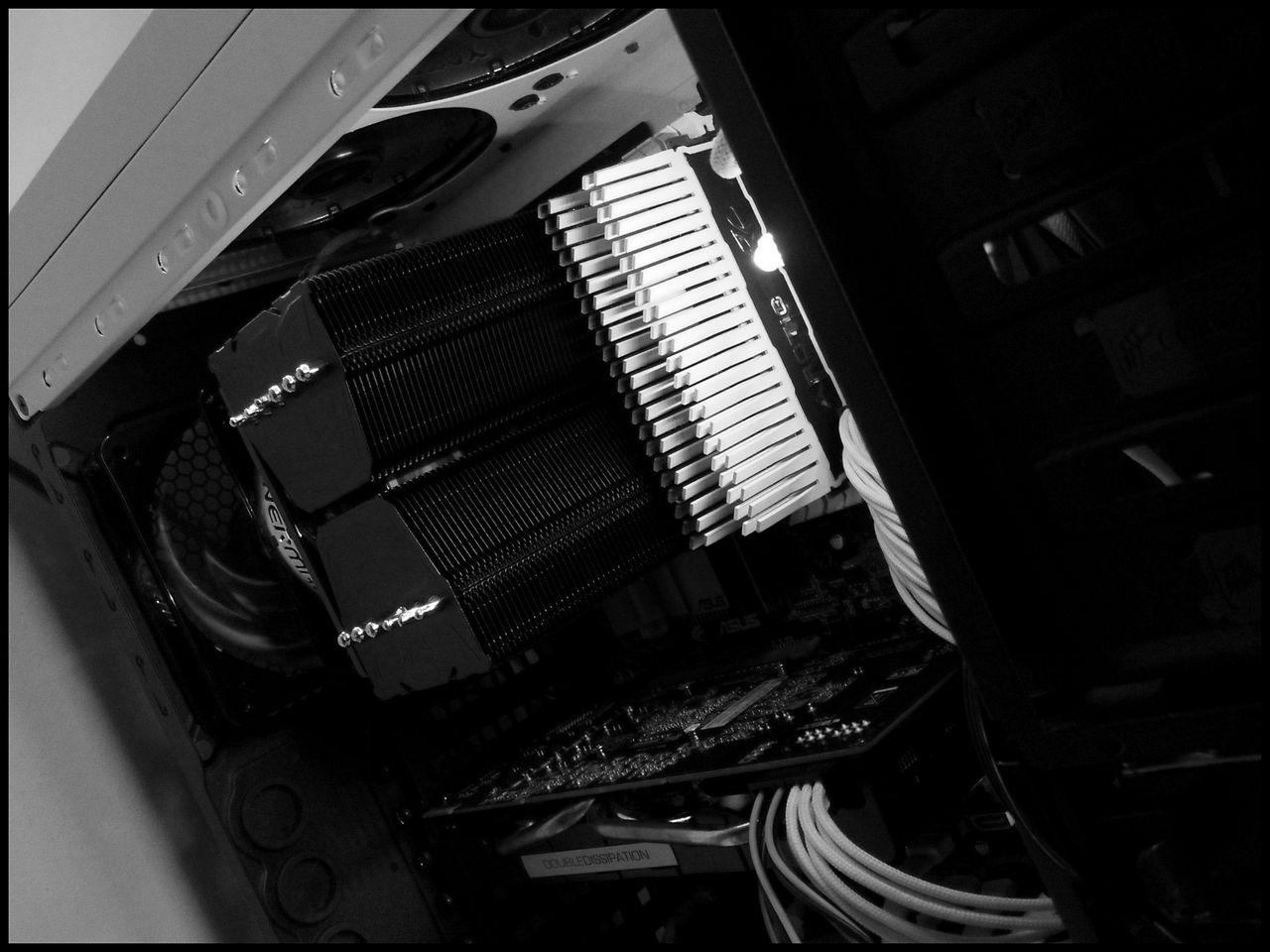 [31/08/2012] Update vom 31.08.: Finale Bilder des kontrastreichen PCs (4)