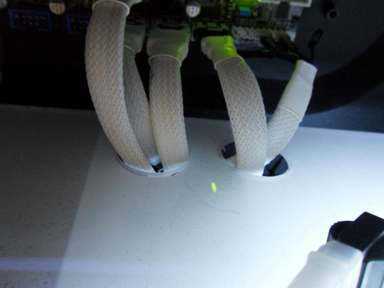 [31/08/2012] Update vom 31.08.: Finale Bilder des kontrastreichen PCs (14)
