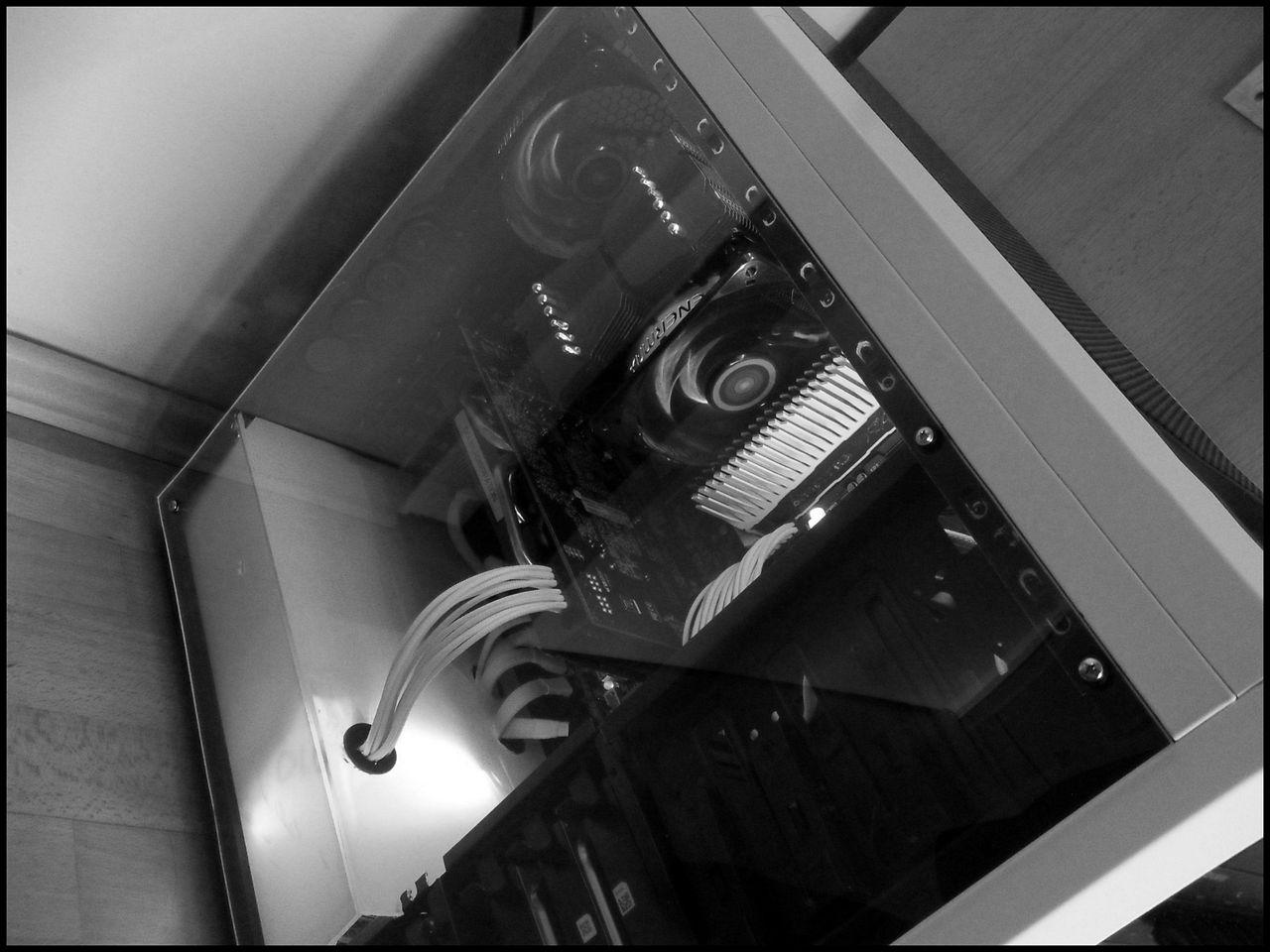 [31/08/2012] Update vom 31.08.: Finale Bilder des kontrastreichen PCs (28)