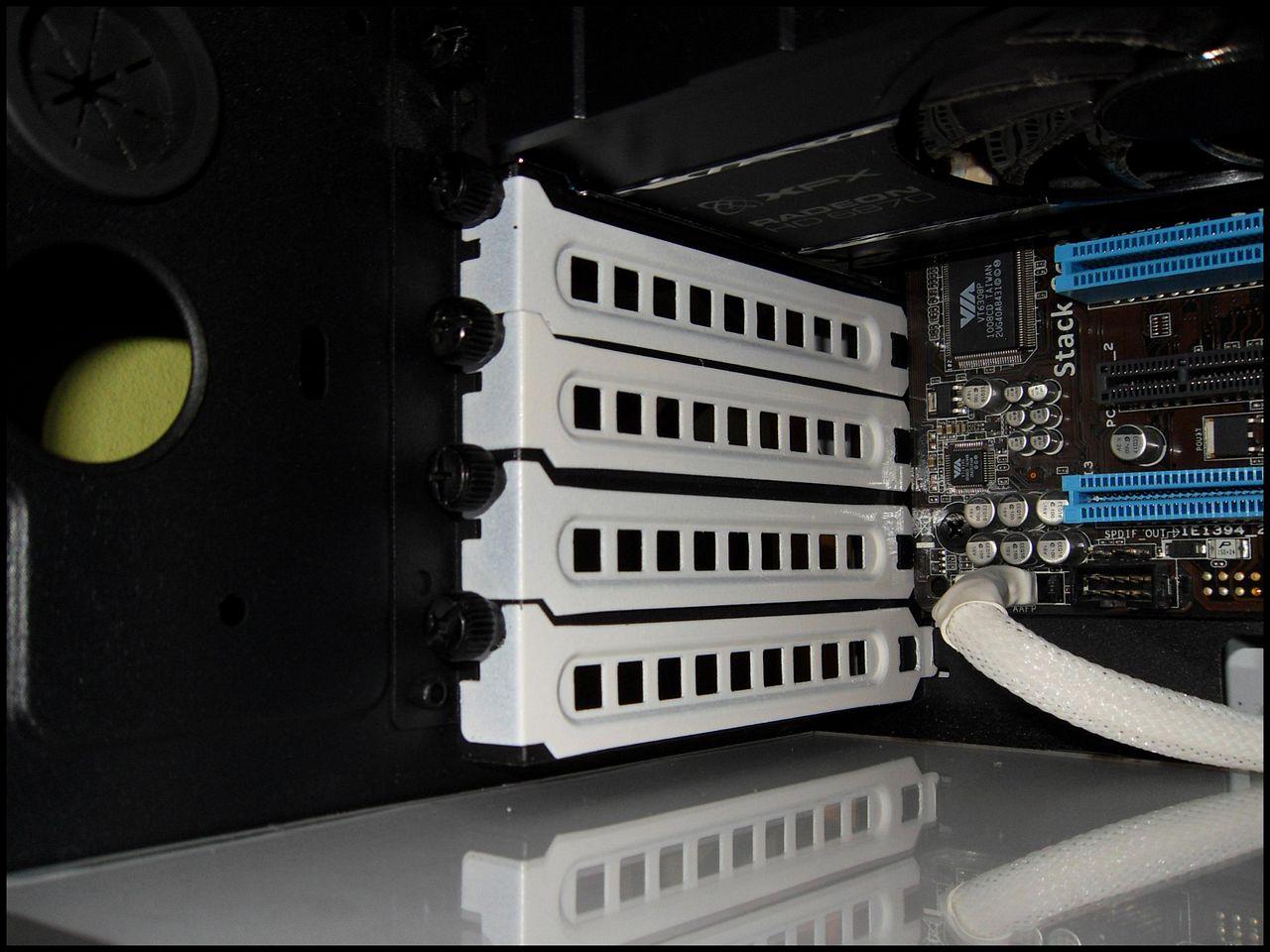 [31/08/2012] Update vom 31.08.: Finale Bilder des kontrastreichen PCs (33)