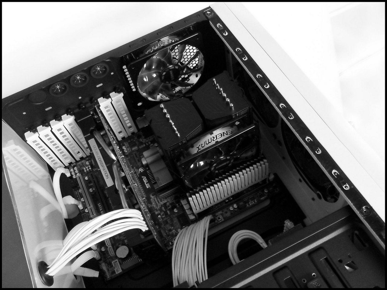 [31/08/2012] Update vom 31.08.: Finale Bilder des kontrastreichen PCs (41)