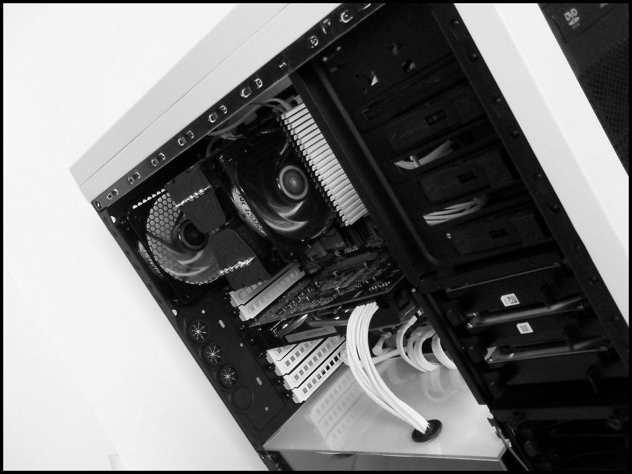 [31/08/2012] Update vom 31.08.: Finale Bilder des kontrastreichen PCs (43)