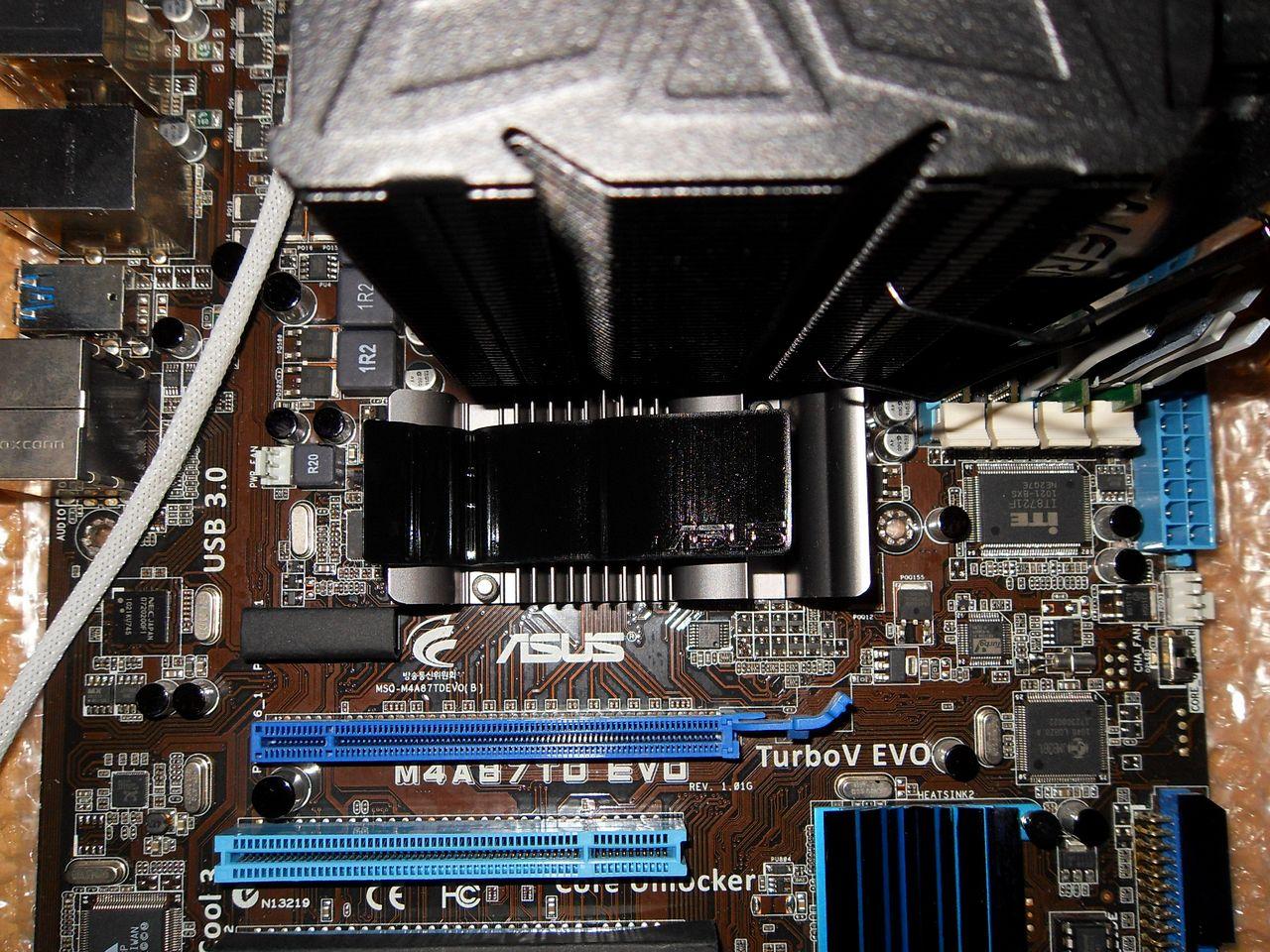 [31/08/2012] Update vom 31.08.: Finale Bilder des kontrastreichen PCs (50)