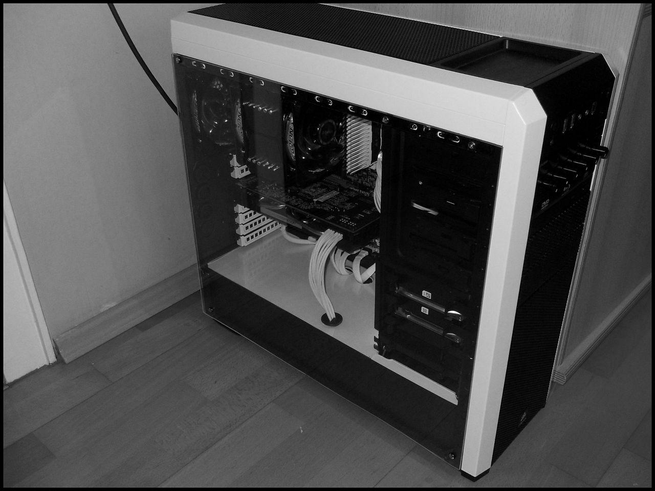 [31/08/2012] Update vom 31.08.: Finale Bilder des kontrastreichen PCs (52)