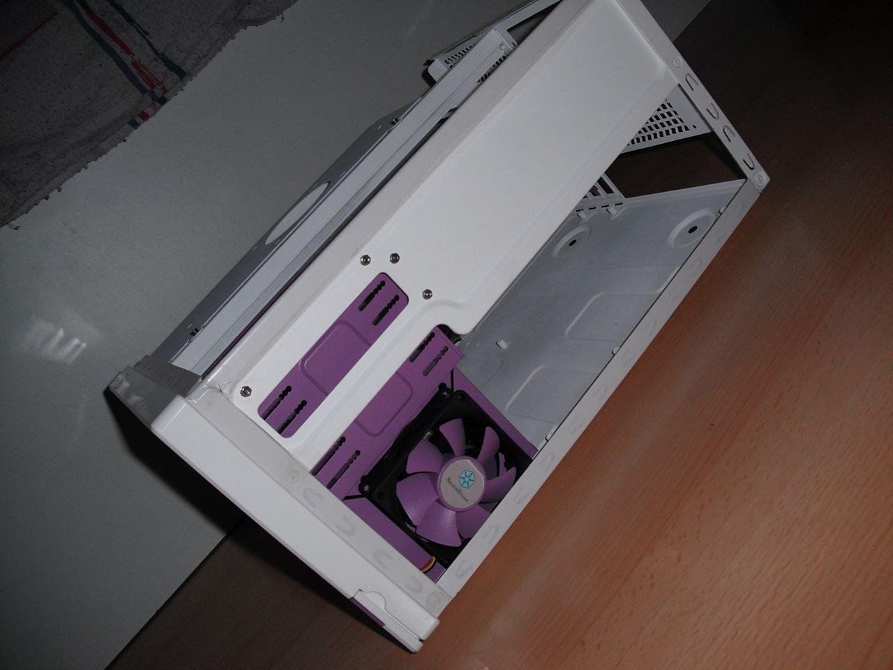 [30/08/2012] Update vom 30.08.: mehr weiß-violette Hardware (13)
