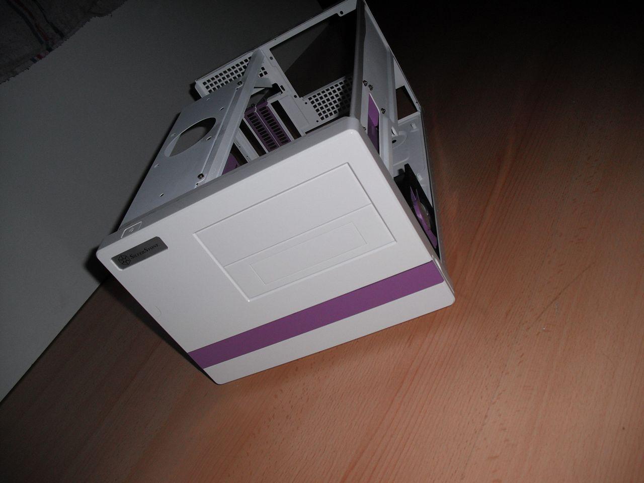 [30/08/2012] Update vom 30.08.: mehr weiß-violette Hardware (15)