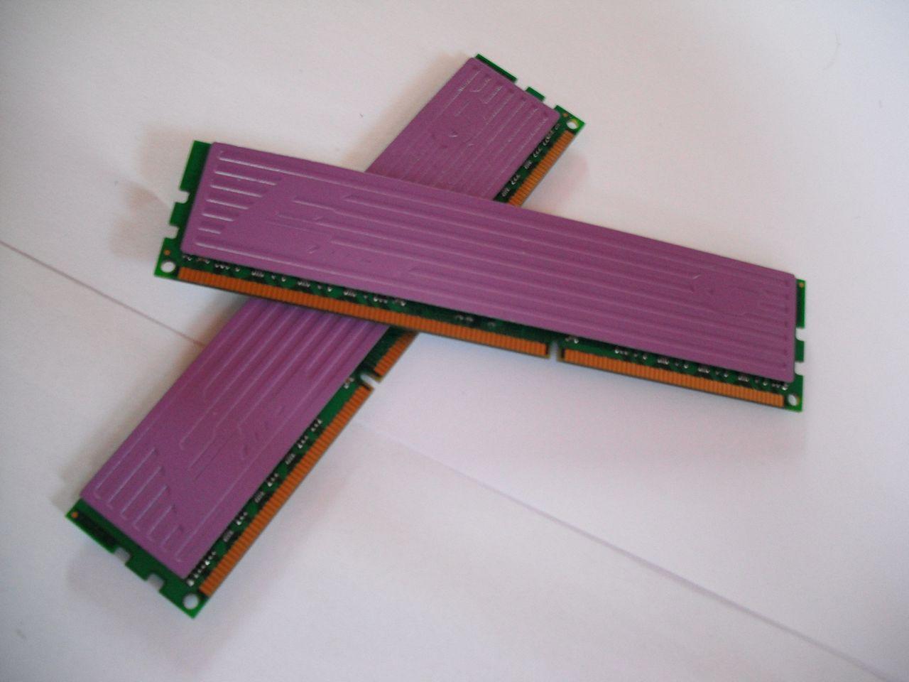 [30/08/2012] Update vom 30.08.: mehr weiß-violette Hardware (21)