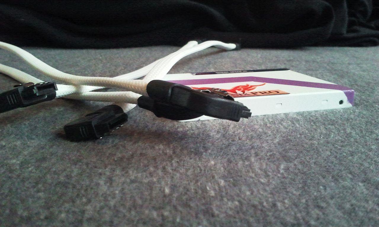 [30/08/2012] Update vom 30.08.: mehr weiß-violette Hardware (30)