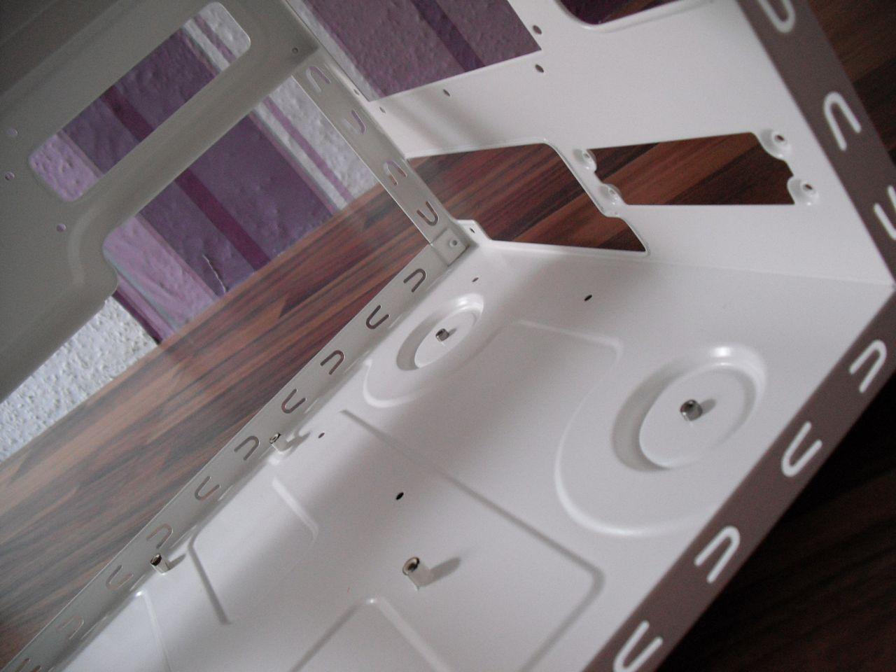 [30/08/2012] Update vom 30.08.: mehr weiß-violette Hardware (36)