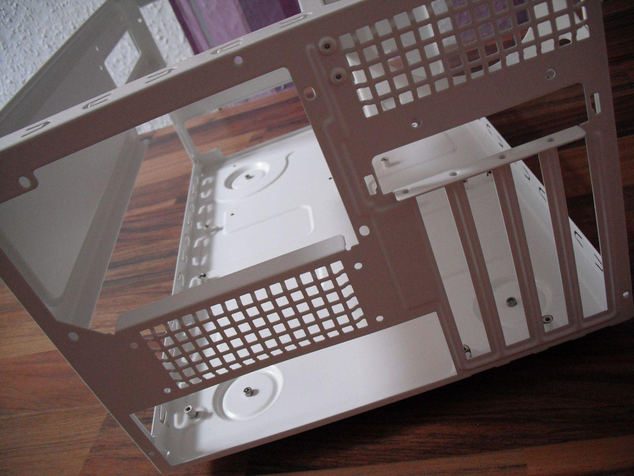[30/08/2012] Update vom 30.08.: mehr weiß-violette Hardware (40)