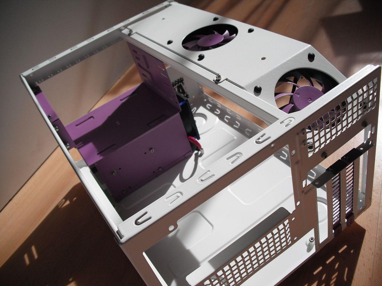 [30/08/2012] Update vom 30.08.: mehr weiß-violette Hardware (46)