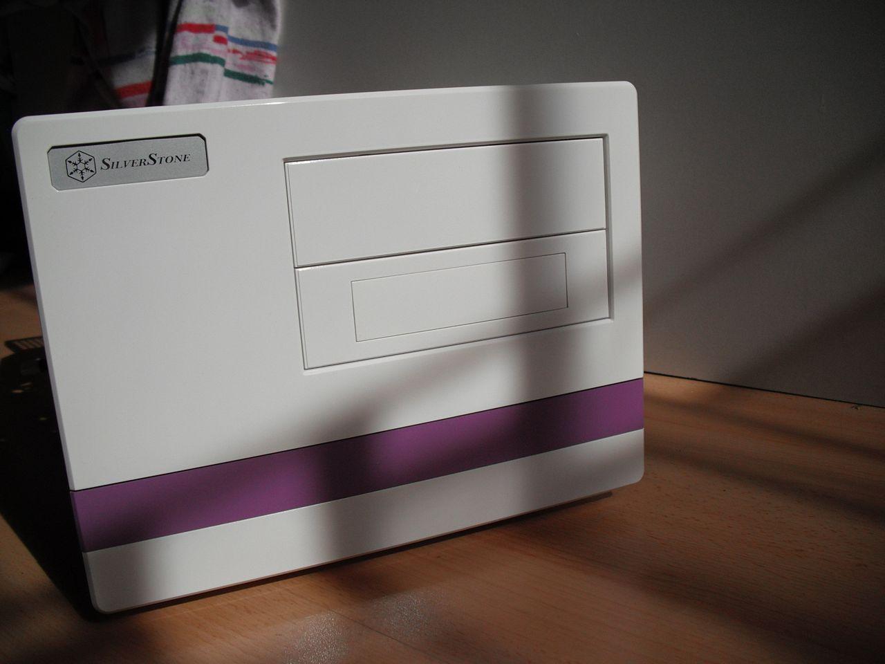[30/08/2012] Update vom 30.08.: mehr weiß-violette Hardware (48)