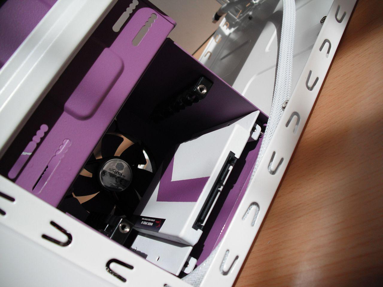[30/08/2012] Update vom 30.08.: mehr weiß-violette Hardware (49)