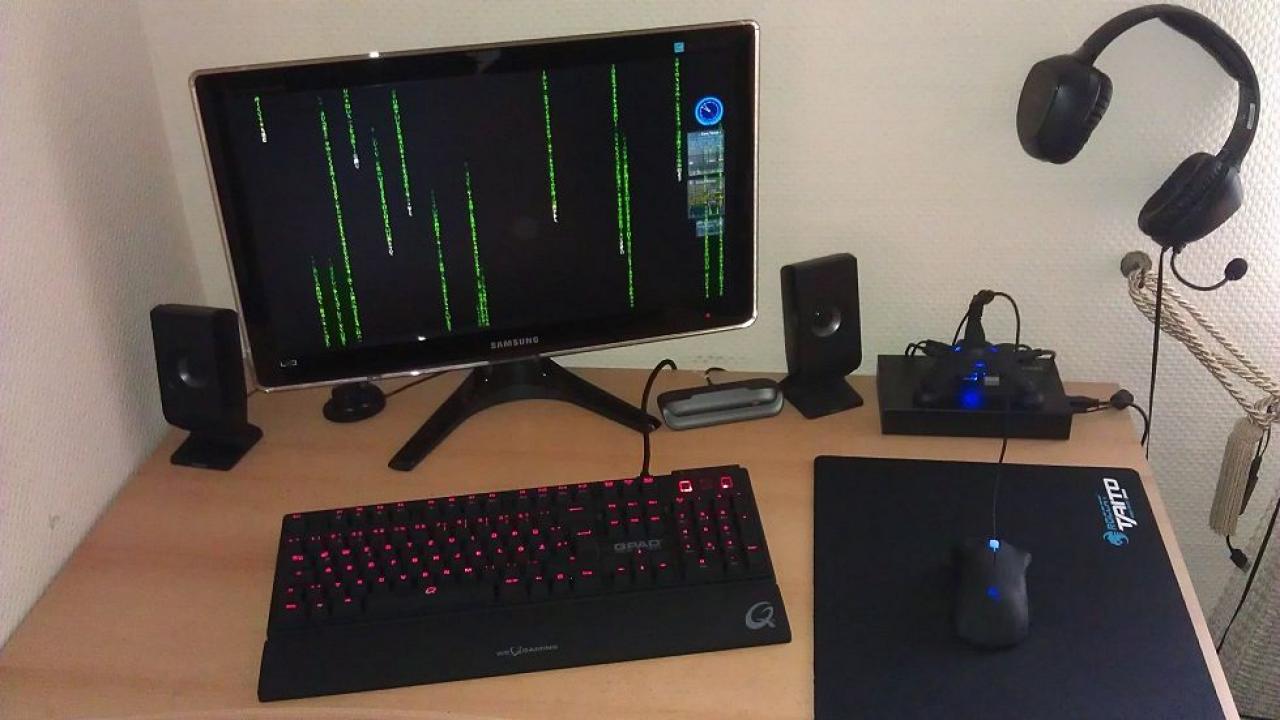 [24/08/2012] Update vom 25.08. mit Billardkugel-Trackball und Racing-Equipment aus Italien (12)