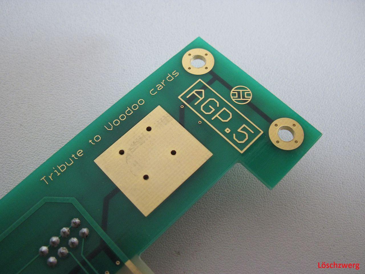 [31/08/2012] Update vom 02.09. mit nie im Handel erschienener Test-Platine, Adapter für Retro-Karten und mehr (7)