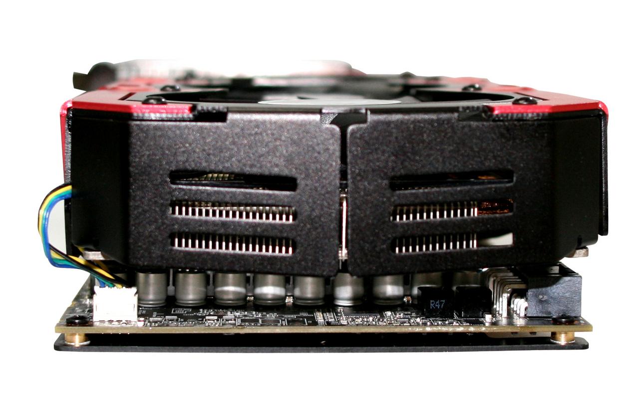 [24/08/2012] Im Test bei PC Games Hardware: Powercolor Radeon HD 7990 Devil 13 (16)