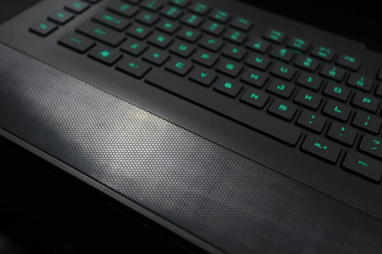 [18/08/2012] Razer: Death Stalker-Tastatur mit Touch-LCD im Hands-on-Test auf der Gamescom (3)