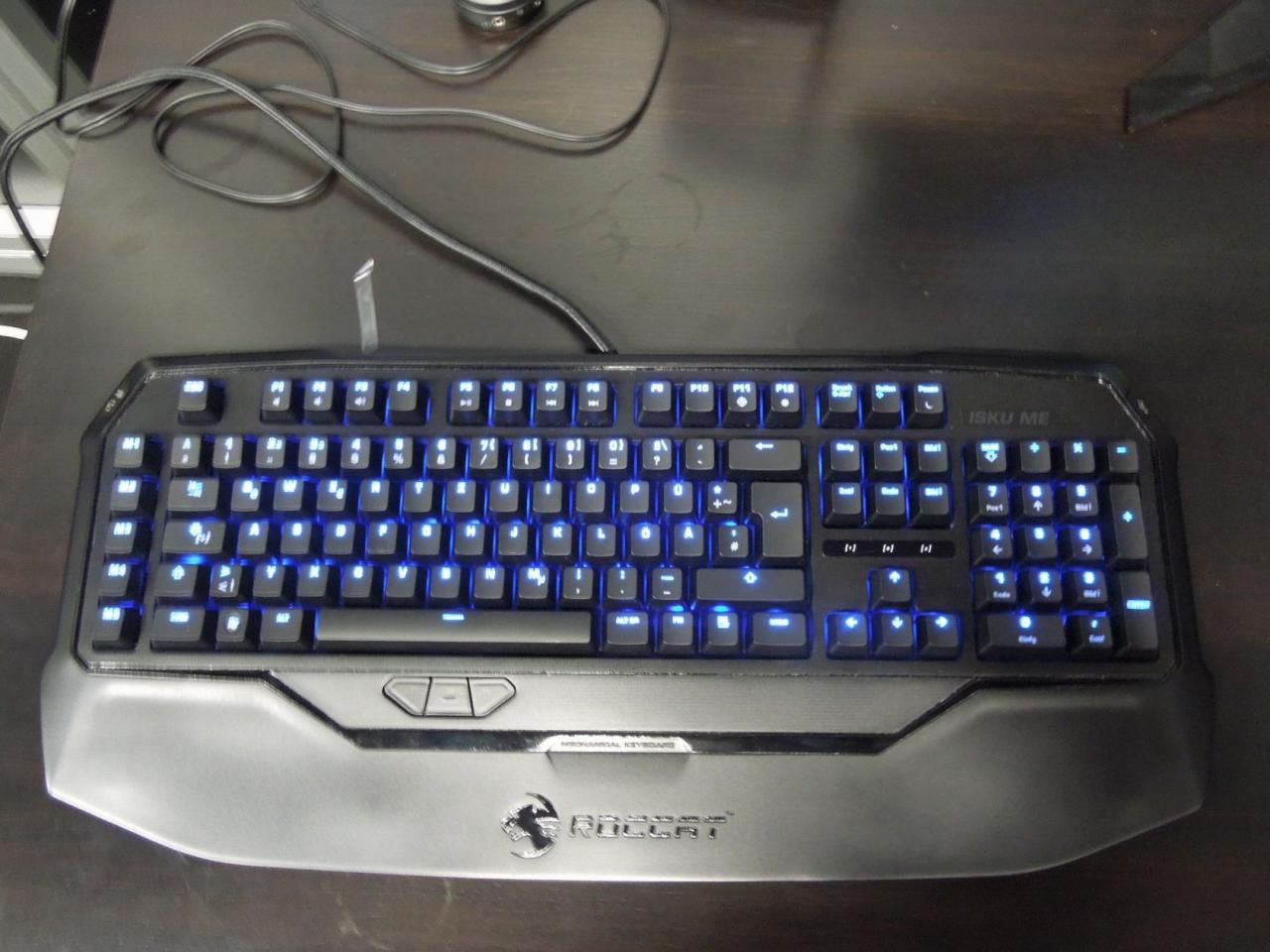 [16/08/2012] Roccat präsentiert Prototyp der ersten mechanischen Tastatur (3)