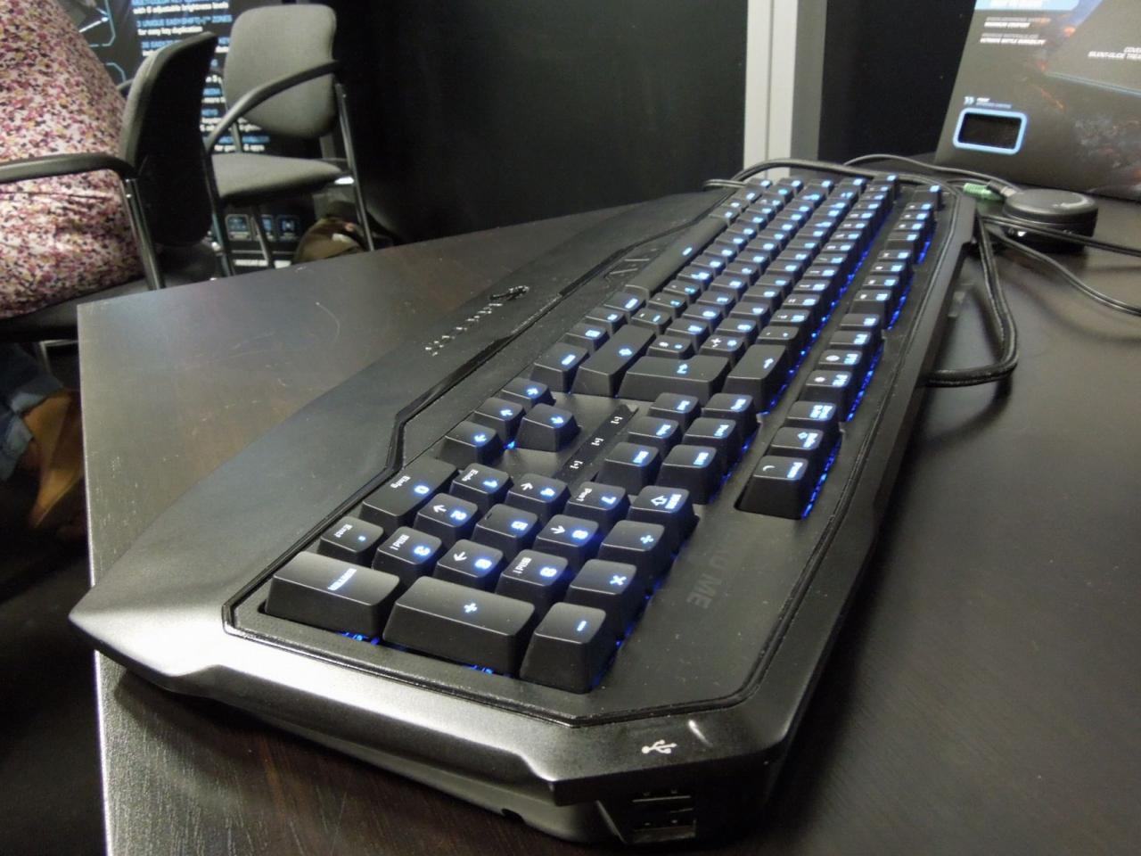 [16/08/2012] Roccat präsentiert Prototyp der ersten mechanischen Tastatur (4)