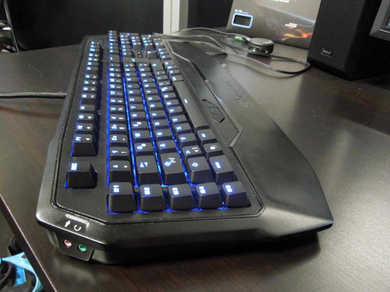 [16/08/2012] Roccat präsentiert Prototyp der ersten mechanischen Tastatur (6)