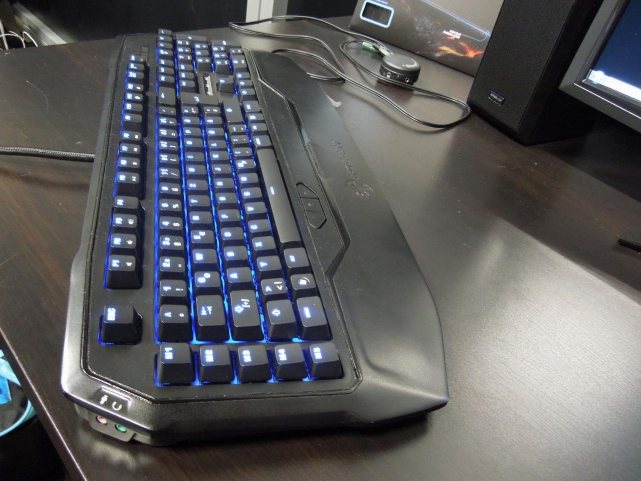 [16/08/2012] Roccat präsentiert Prototyp der ersten mechanischen Tastatur (7)