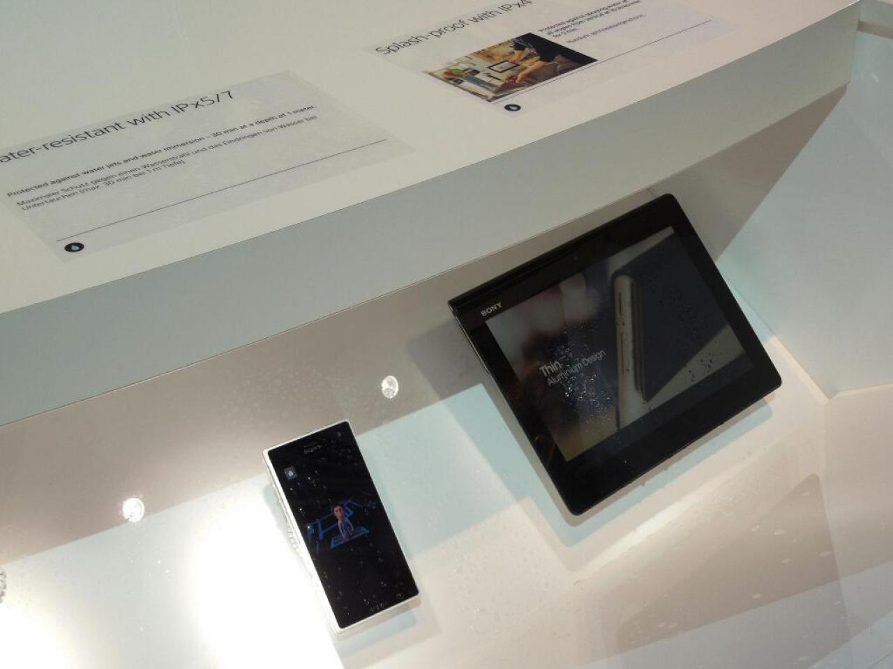[31/08/2012] Sony Xperia Tablet S - federleichtes Familien-Tablet samt Zubehör im Hands-on-Test (9)