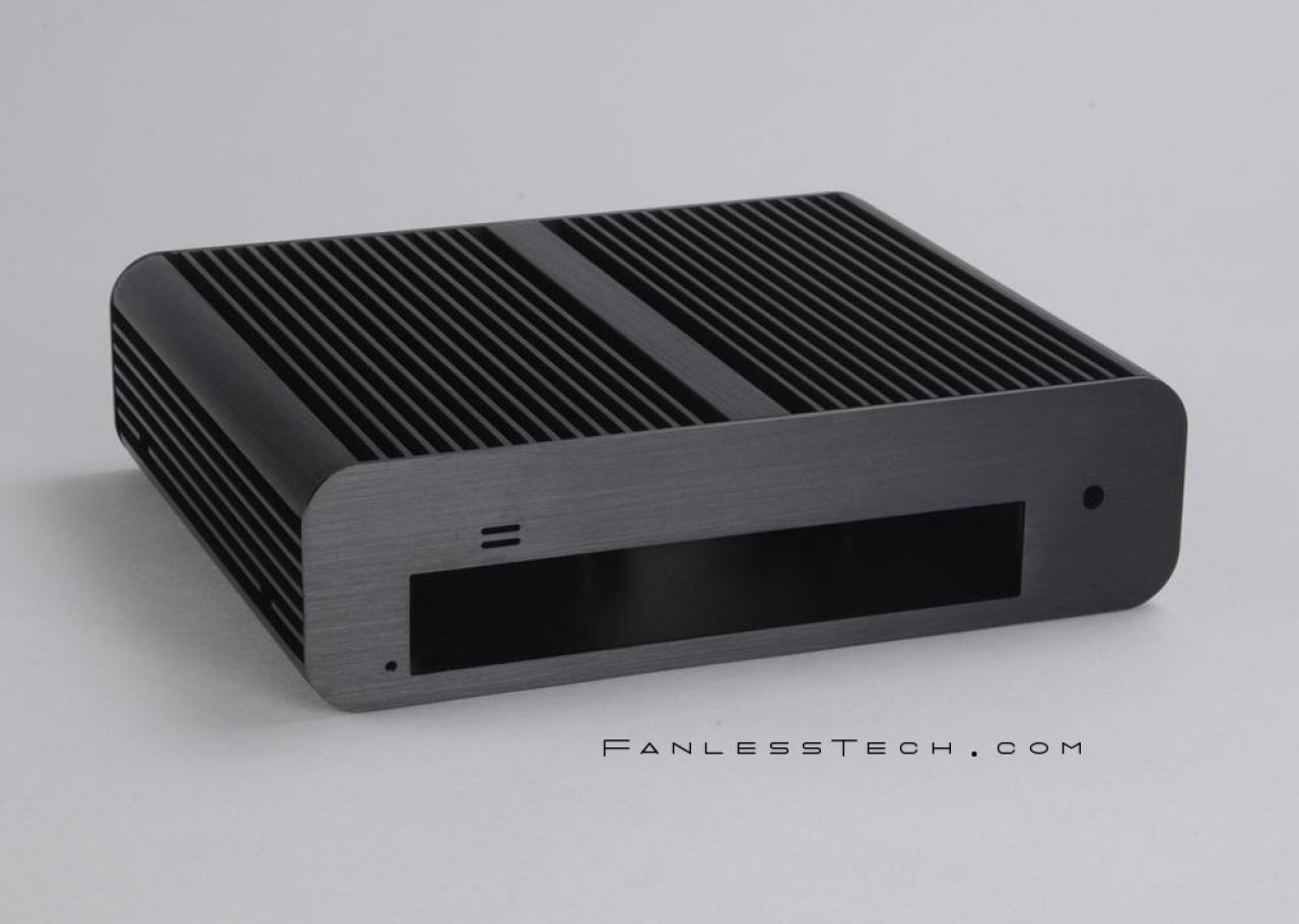 [01/08/2012] Thin-Mini-ITX-Gehäuse: Bilder des Akasa Euler aufgetaucht (3)