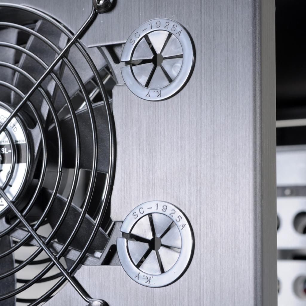 [08/08/2012] Lian Li - PC-V650 (13)