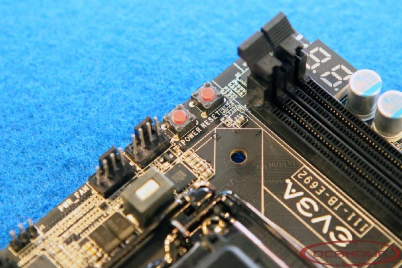 [29/08/2012] Bilder eines Mini-ITX-Boards von EVGA aufgetaucht (7)
