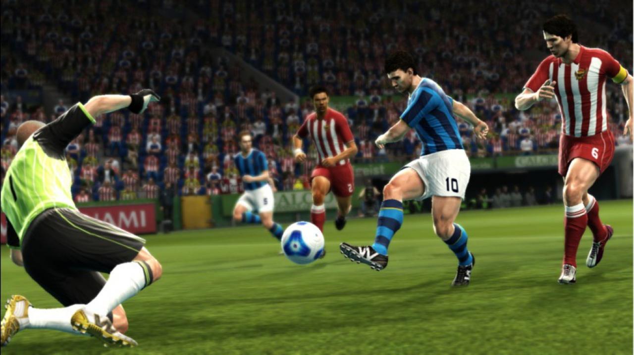 [13/08/2012] ... Mit der Zeit entwickelte sich die Serie zu dem einzigen ernstzunehmenden Konkurrenten von EAs FIFA. Nach der Umbenennung zu Pro Evolution Soccer konnte die Fußball-Reihe noch einige Erfolge feiern, auch der aktuelle Titel PES 2013 kann durch seine Klasse überzeugen.